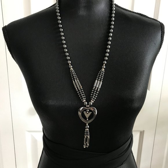 🌻 🌸 Hematite Necklace – Bold Geometic Design – Pristine Condition - Picture 2 of 11